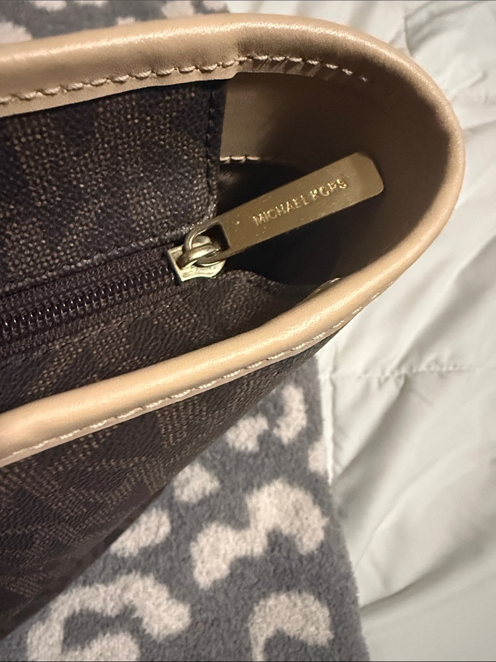 Michael Kors Brown Logo Tote with Beige Trim and Gold Charm NWT - Picture 7 of 15